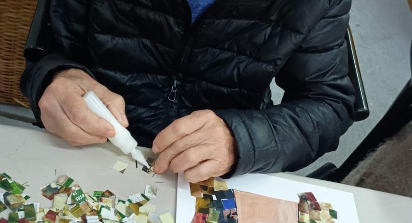 Taller de Manualidades y expresión con nuestra Asistente Carolina