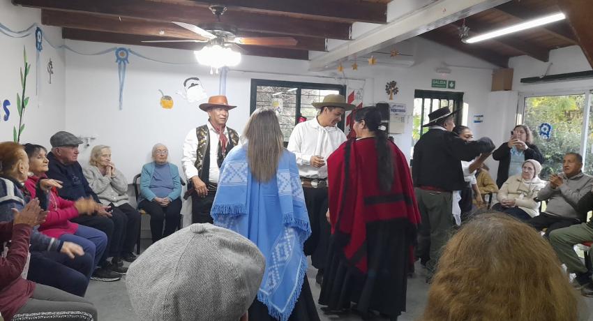 Folklore en el Centro de Día